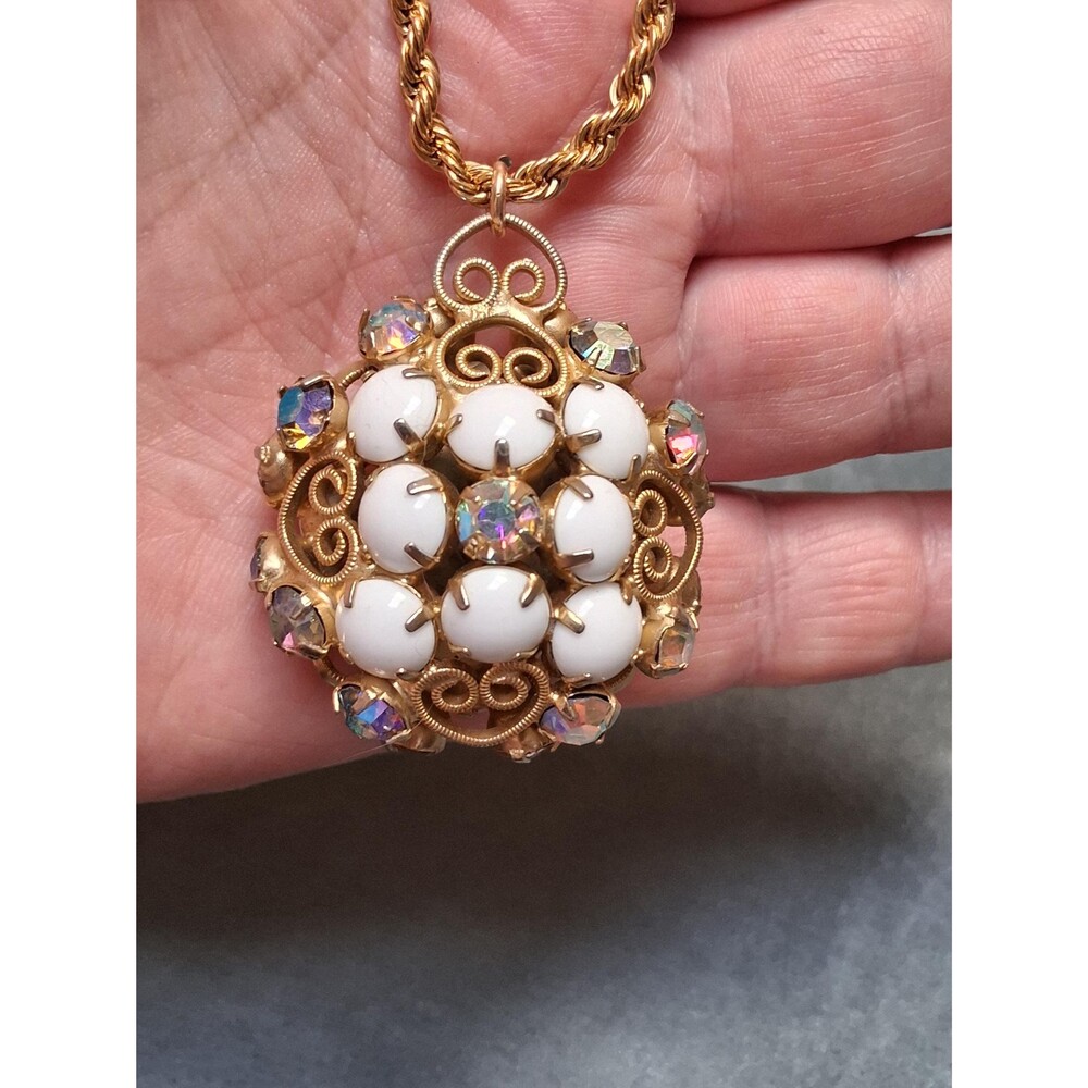 Juliana D&E Milk Glass Filigree Necklace Vintage - Picture 3 of 8